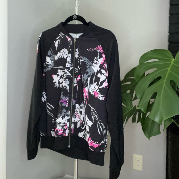 Lightweight Jacket - Picture 2 of 2